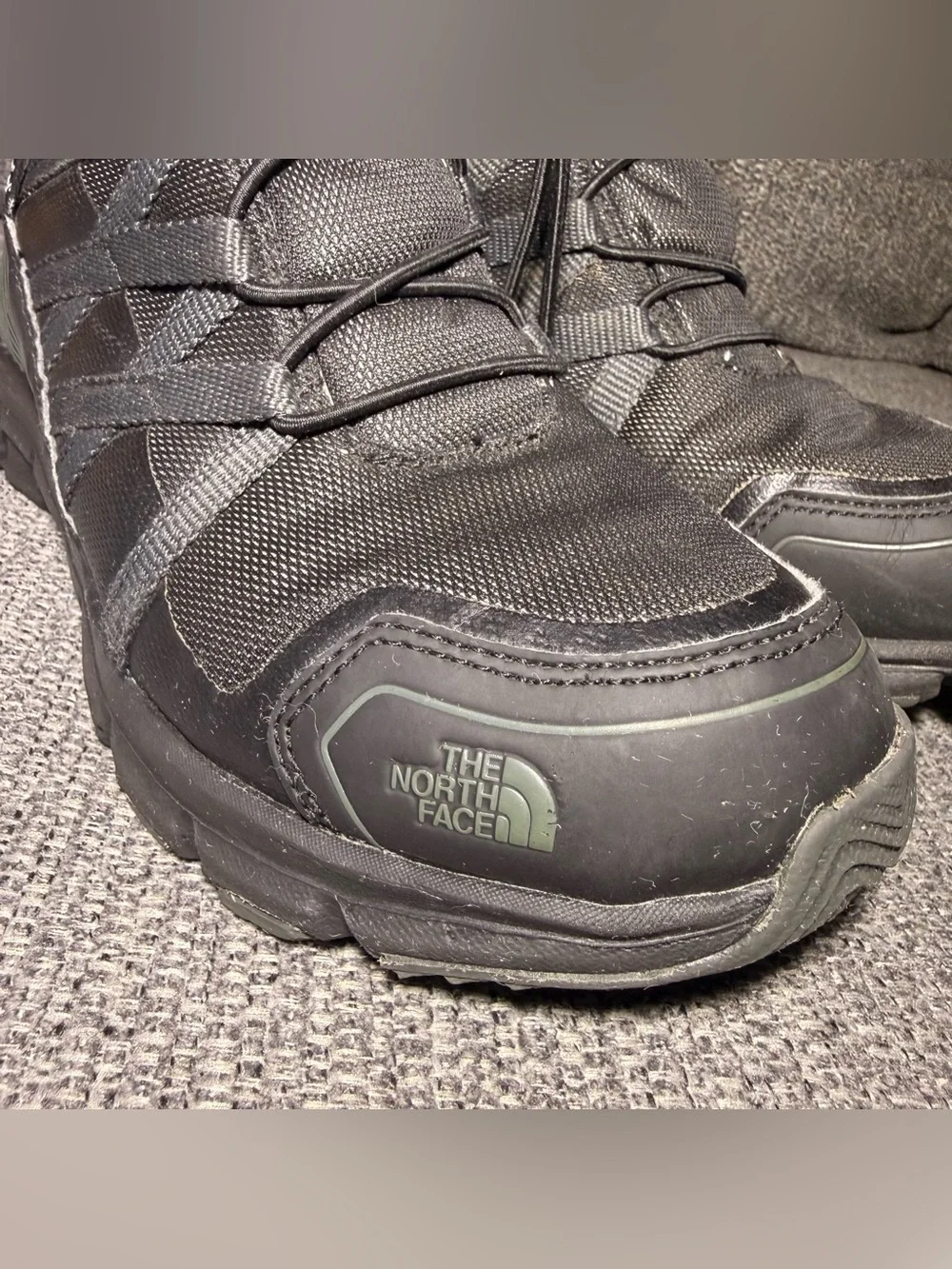 The North Face Winter Waterproof snow Boots black Big boy size 5